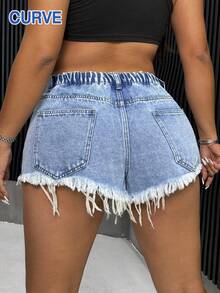 Plus Size Women's Super Short Denim Hot Pants, Summer Clothing, Non-Stretch Fabric, 90% Cotton - Light Wash - View 2