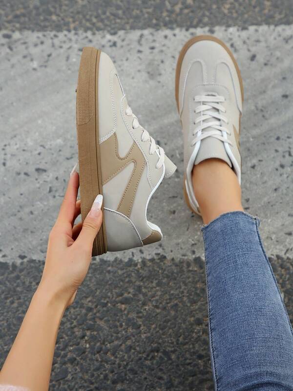 1 Paar Damen Lässig Skaterschuhe, Sneakers mit rundem Zehenbereich, Schnürung und geometrischem Muster, flach, Wandern Outdoor Mode, bequem und vielseitig für Lässig/Sport