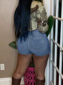 Women's Simple Stylish Slimming Ripped Black Denim Shorts - Medium Wash - View 4