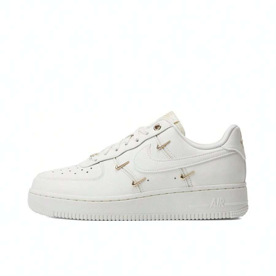Nike 2025 女款 WMNS AIR FORCE 1 07 LX 运动鞋/复古低帮 FV3654-111 - 白色 - 查看 1