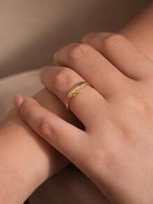 1pc 925 Sterling Silver Luxurious Vintage Feather Plain Gold Ring For Women Daily Commuter Decoration Rings Party Accessory Ladies High Quality Ring Fine Jewelry Gift