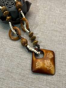 1 Stück Boho Holzperlen Quadratischer geschnitzter Blattanhänger Halskette, exquisite vintage handgefertigte gewebte Kokosnuss Rundperlen lange Ketten Halskette, luxuriöser Schmuck geeignet für elegante Damen, Mädchen, Party, Strand, Urlaub, Zusammenkünfte