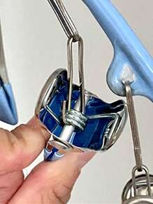 Hoogwaardige metalen hangers, antislip en niet-afgevende kledinghangers, kleerhanger, klassieke hanger, multifunctionele hanger, met een stevig en verdikt ontwerp, robuuste kapstokhaken, geschikt voor het drogen, opbergen en organiseren van kleding in slaapkamers, badkamers en huishoudens