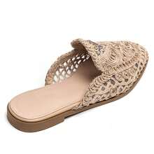 Mules con placas bordadas con motivo floral y espiral - Beis - Ver 6