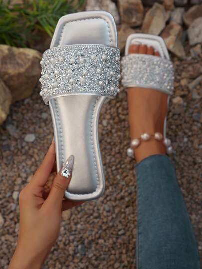 Plus Size Damskie Sandały Studenckie Odkryte Lato Nowe Srebrne Kwadratowe Toe Damskie Płaskie Sandały Modne Antypoślizgowe Kryształowe Miękkie Podeszwy Kapcie Pasujące Do Sukienki Na Długie Nogi, Codzienne Buty Plażowe, Dla Pań