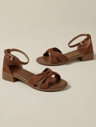 Sandales femme à talon épais, bride boucle, style bohème rétro à patchwork floral. Nouvelles sandales d'été à talon compensé et talon bas, ouvertes, antidérapantes, confortables, décontractées, élégantes, légères et respirantes. Tailles 8.5-9.5