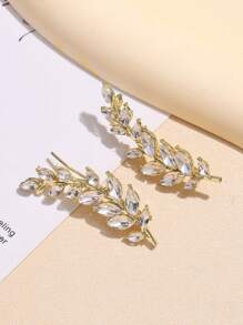 1 Pair Elegant Leaf Design Earrings With Intricate Details, Minimalist Yet Unique Style, Suitable For Women For Daily Wear And Parties