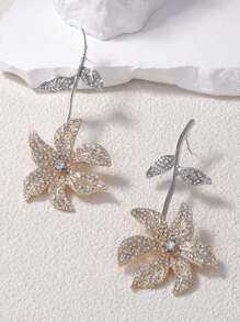 1 对精致奢华创意高端戏剧锆石水晶花朵耳坠女款