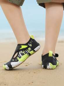 儿童钩环沙滩鞋，儿童水鞋，速干防沙水鞋，适合海滩、溪流、跳绳、攀岩等户外活动，带防滑鞋底 - 黑色 - 查看 1