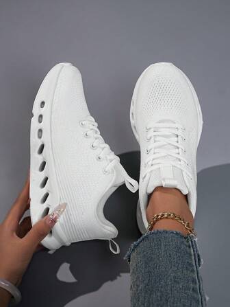 女士户外春夏时尚百搭日常舒适透气柔软防滑低帮纯色休闲/运动/跑步鞋，白色