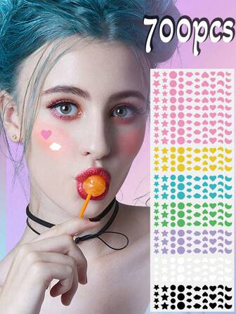 各种款式的防水面部遮瑕贴、卡通面罩、彩色贴纸、水凝胶贴纸、照片必备品、名人装饰贴纸、可用于隐藏粉刺和其他瑕疵、易于撕掉、适用于各种派对、聚会、趣味活动、彩色多尺寸面部贴纸、DIY 音乐节 Y2K 面部装饰贴纸、节日派对摄影装饰、节日派对礼物、防水持久 - 特别适合特殊场合和庆祝活动、万圣节、圣诞节、户外节日面部装饰贴纸