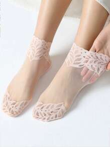 Beautiful Fashion Women Lace Flower Mesh Socks Non-Slip Invisible Liner Sock Female Elastic Comfy Thin Breathable Ankle Socks Christmas Gift