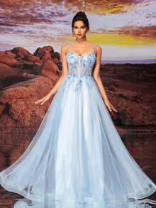 蓝色薄纱吊带裙长款 A 字形闪亮珠绣舞会礼服，派对礼服