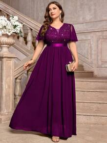 Vestido largo formal de fiesta con cuello de pico profundo, encaje con lentejuelas, volantes, mangas de malla y contraste de gasa