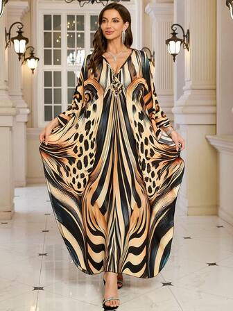 1. Elegant leopardmönstrad morgonrock för kvinnor\N2. Plusstorlek bohemisk loungeklänning med fladdermusärm\N3. Morgonrockset i arabisk stil