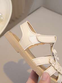 1 Pair Girls Bowknot Frill Decor Hook And Loop Soft Bottom Sandals, Anti-Slip Princess Style Closed Toe Flats, Summer