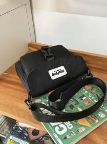 男士时尚单肩斜跨包 港风休闲翻盖款式 撞色字母布标装饰 带扣设计 个性单肩斜跨方包 - 彩色 - 查看 10