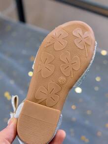 1 par de sandalias de princesa con diamantes de imitación y brillo para niñas, zapatos de baile de suela blanda con correa para el tobillo y punta abierta para niños