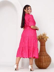 Women's Fashion Midi Dress In 3D Laise Fabric With Elastex On The Back And Button On The Front And Lining - 玫紅色 - 查看 2