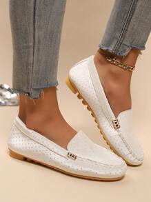 New Plus Size Lightweight Flat Slip-On Loafers, Casual Daily Commute Shoes, Solid Color, Metal Buckle, Round Toe, Breathable Fabric Patchwork, Handmade Lace, Rhinestone Embellished, White Women Leisure Moccasins, Suitable For Spring, Summer, All Season - White - View 4