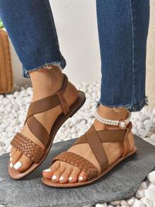 New Spring/Summer Fashion Women's Slip-On Slides, Stylish Casual Roman Style Slip-On Sandals In Black, Beige, Brown; Comfortable Flat Woven Beach Sandals; Blogger Recommended Thick Sole Sandals; Summer Beach Shoes; Elegant Buckle Low-Heel Round Toe Slides; Simple Non-Slip Outdoor Slippers; Versatile Flat Slip-On Sandals