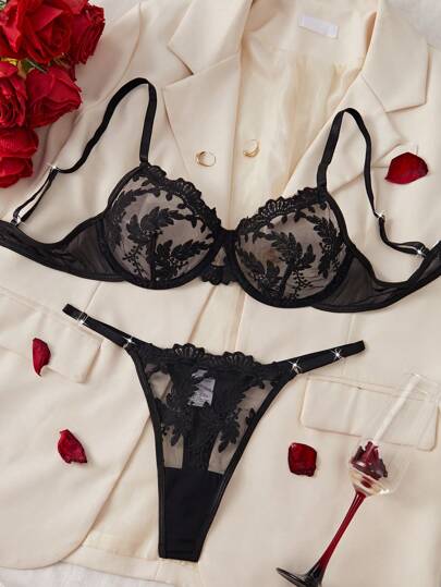 全新春夏蕾丝花卉刺绣无钢圈文胸套装，性感透明内衣罩杯带钢圈，两件套内衣和内裤套装，浪漫私密卧室装饰，情侣装，好评如潮