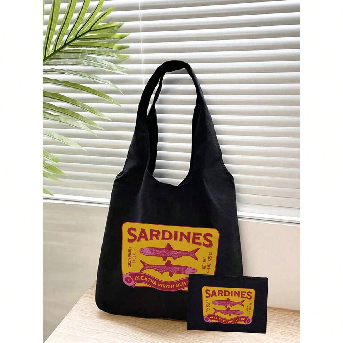 Retro Sardines Tots Bag And Cosmetic Pouch, Tote Bag Set With Large Capacity, Shoulder & Handheld. Women High-Capacity, Multifunctional Tote Bag,Unisex Adult Polyester Mini Makeup Bag, Hypoallergenic Zippered Toiletry Case, Tin Fish Print Accessory Clutch,Cosmetic Pouch, Makeup Bag, Durable Toiletry Bag For Travel,Outdoor Beauty Bag, Ideal For Travel Essentials,Suitable Valentine's Day Gift, Ramadan Gift, Eid Gift, Easter Gift, Back-To-School Gift, Wedding Favor, Birthday Gift