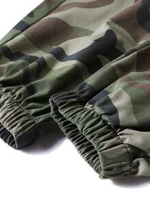 1 szt. Męskie spodnie dresowe wiosna lato jesień wojskowa zieleń amerykański retro na całej powierzchni kamuflaż projekt proste nogawki spodnie dresowe, luźny krój z dużymi kieszeniami, swobodne sportowe spodnie cargo - Wojskowa Zieleń - Zobacz 7