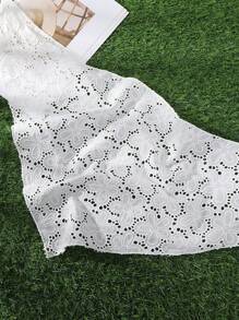 1pc Minimalist Fashion Countryside Floral Hollow Out Knit Triangle Scarf