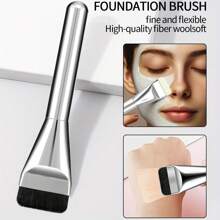 Makeup Brush Set Includes: 1pc Concealer Flat Top Brush, 2pcs Silver Ultra- Makeup Sponge Blades, 2pcs Black Triangle Makeup Sponges, Suitable For Beginners