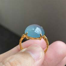 Bague délicate de forme goutte d'eau vert clair minimaliste et fraîche, accessoire polyvalent convenant aux mariages ou aux vacances
