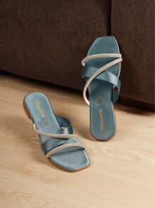 Paquete de dos pares de sandalia plana para dama, punta abierta, perfectas para cualquier ocasión. - Negro - Ver 4