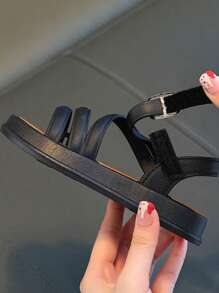 A Pair Of Fashionable Children's Sports Minimalist Flat Sandals - Black - View 7