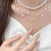 Colar delicado de liga e pérolas, design exclusivo, gargantilha leve de luxo com pingente de lágrima de pérola e borla