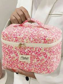 1 PC Pink Floral Quilted Portable Make Up Bag,Fashionable And Casual Large Capacity Portable Zipper Makeup Bags,Travel And Vacation Essentials Cosmetic Bags For Sanitary Napkins,Pouch Pads,Wired Earphones,Headphones,Charger,Lipsticks,Cosmetics,Perfume,Skin Care And Beauty Products,Home Decor,For Mom,Women,Nurses,Students,School Girls,Keys,Holiday Gifts