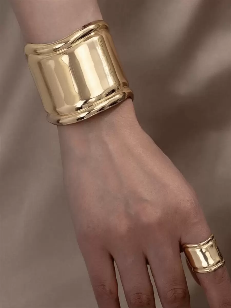 1 Set Minimalist Yet Bold Open Metal Bangle And Ring Jewelry Set, Vintage, Unique Crossborder Style - Gold - View 1