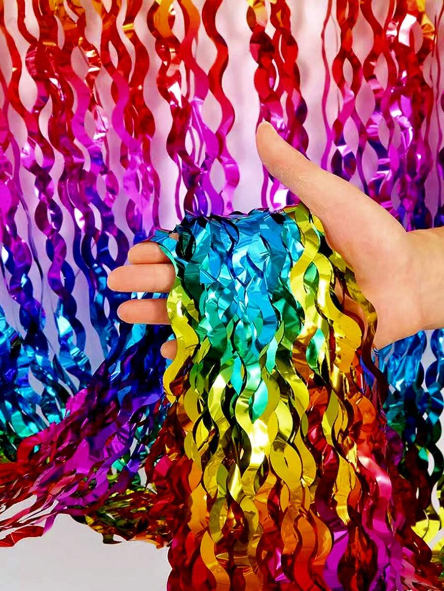 1 件彩色弧形叶片 PET 雨帘装饰，适用于派对背景