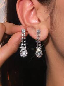 1 par de pendientes de studs con cristales de circonita cúbica elegantes y lindos para fiestas, graduación y clubes
