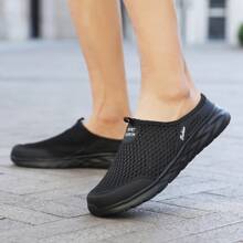 1 Pair Men's Breathable Mesh Slip-On Athletic Casual Travel Shoes, Lightweight And Comfortable (Size Runs Small, Please Order One Size Up) - Black - View 5