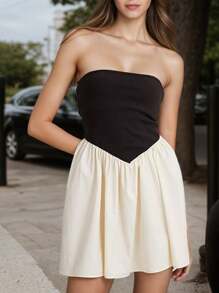 Women's Sexy Sleeveless One-Shoulder Sheath Pleated Dress, Black And White Splicing Model Cut, Fashion Slim High Waist Strapless Dress, Party Small Dress, Date Short Dresses