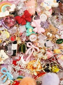 10/15/20/25/30/40/50 pezzi Tappi anti-polvere misti casuali (stile non ripetitivo), accessori per smartphone in lega/resina, ciondoli, piccole decorazioni, charm, cartoni animati, strass, nappe, 3D stereoscopici, gocce piatte di olio ecc. Vari colori, stili, motivi, forme, edizioni da collezione