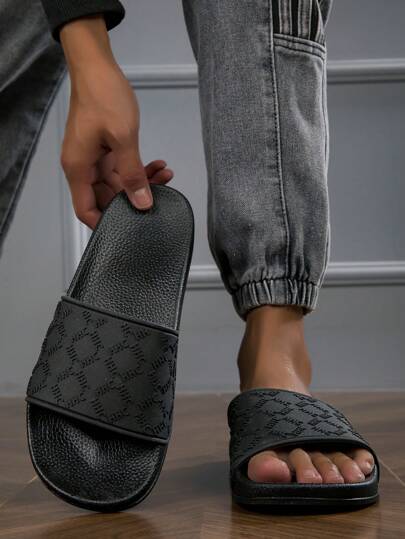 男士速干防滑拖鞋，露趾设计，纯色带字母印花，PVC 材质，适合室内和室外，男士休闲家居拖鞋