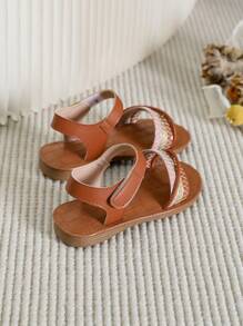 1 Pair Minimalist Style Girls Flat Outdoor Beach Sandals - Brown - View 5