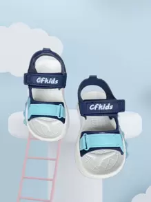 1 par de sandalias de playa deportivas de verano antideslizantes, de suela blanda, versátiles y cómodas para niños y niñas