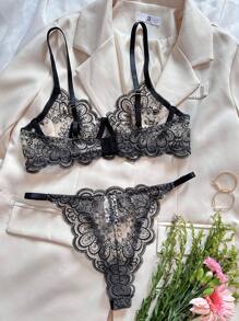 Style Dream 两件套女士性感内衣套装，黑色文胸和内裤套装，饰有花卉刺绣、网纱、钢圈文胸和透明丁字裤，情人节和卧室氛围的贴身衣物 - 黑色 - 查看 7