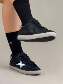 超纖軟皮小白鞋百搭休閒鞋女單鞋春款鞋底做舊星星板鞋