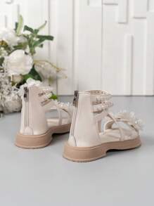 Girls' Sweet And Cute Flat Sandals, Fashionable Princess Beach Shoes, Comfortable, Lightweight, Non-Slip Dress Shoes For Wedding, Performance And Party, Suitable For All Seasons