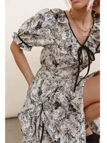 Summer Floral Midi Dress For Party And Dinner - Black and White - View 5