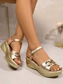 女士时尚亮片装饰搭扣凉鞋，露趾坡跟，舒适休闲，金色，夏季新款，旅行必备 - 金色 - 查看 6