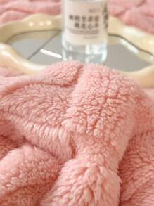 1pc Thickened Bohemian Heart Pattern Throw Blanket, Jacquard Woven Imitation Lambswool Soft & Warm Multipurpose Blanket For Living Room, Bedroom, Dorm, Furniture Decoration, Nap, Picnic,Fall Decor,Autumn Decor,Room Decor